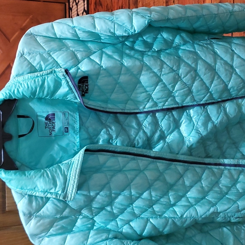 Cute warm North Face jacket